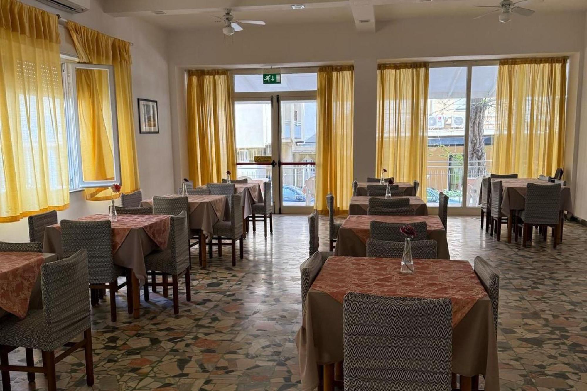 Hotel Nives Rimini Dış mekan fotoğraf