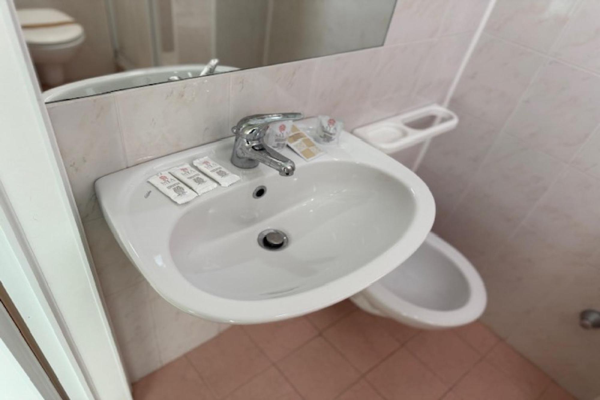 Hotel Nives Rimini Dış mekan fotoğraf